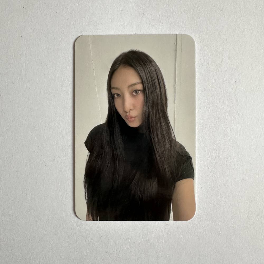 MEOVV 1ST EP ALBUM 'MY EYES OPEN VVIDE' MWAVE PHOTOCARD GAWON